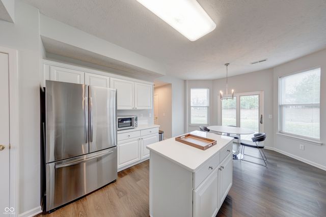 433 Viburnum Run, Westfield, IN 46074