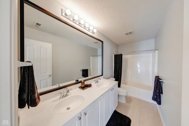 433 Viburnum Run, Westfield, IN 46074