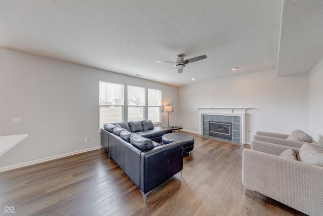 433 Viburnum Run, Westfield, IN 46074