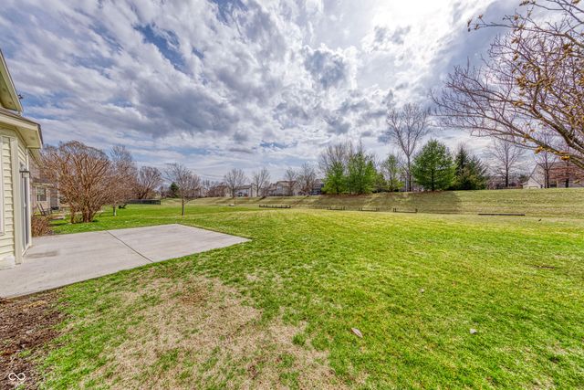 433 Viburnum Run, Westfield, IN 46074