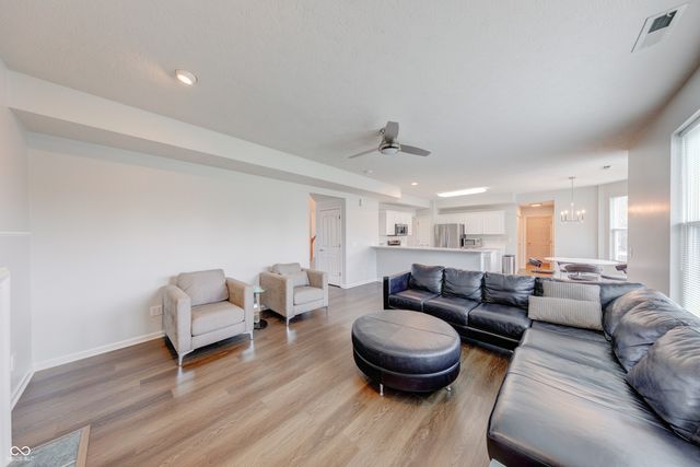 433 Viburnum Run, Westfield, IN 46074