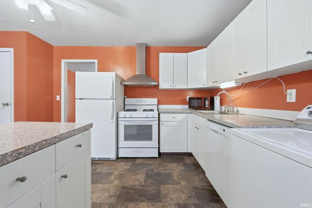 1827 Sharon Street, Warsaw, IN 46580