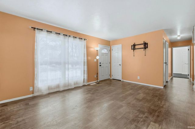 1827 Sharon Street, Warsaw, IN 46580