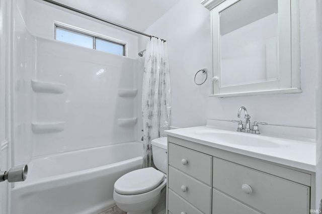 1827 Sharon Street, Warsaw, IN 46580