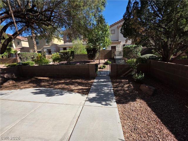 10021 VIA TORO Avenue ., Las Vegas, NV 89117