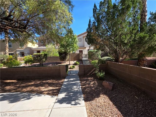 10021 VIA TORO Avenue ., Las Vegas, NV 89117
