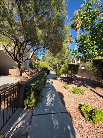 10021 VIA TORO Avenue ., Las Vegas, NV 89117