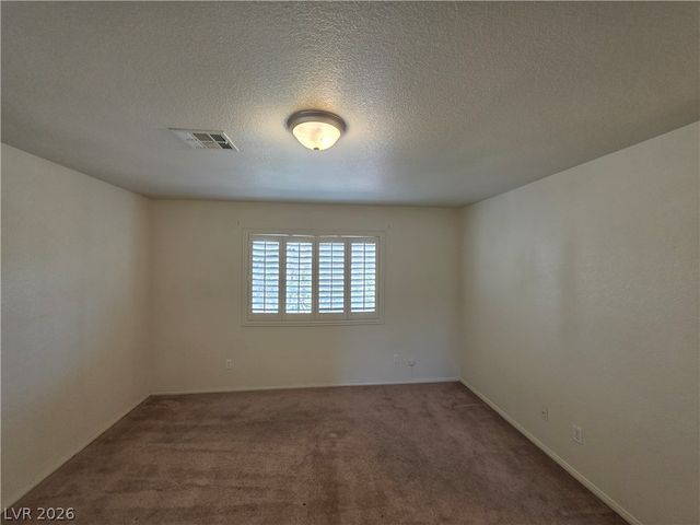 10021 VIA TORO Avenue ., Las Vegas, NV 89117