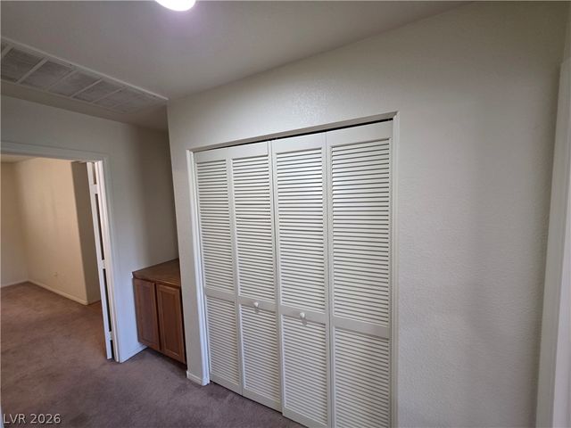 10021 VIA TORO Avenue ., Las Vegas, NV 89117