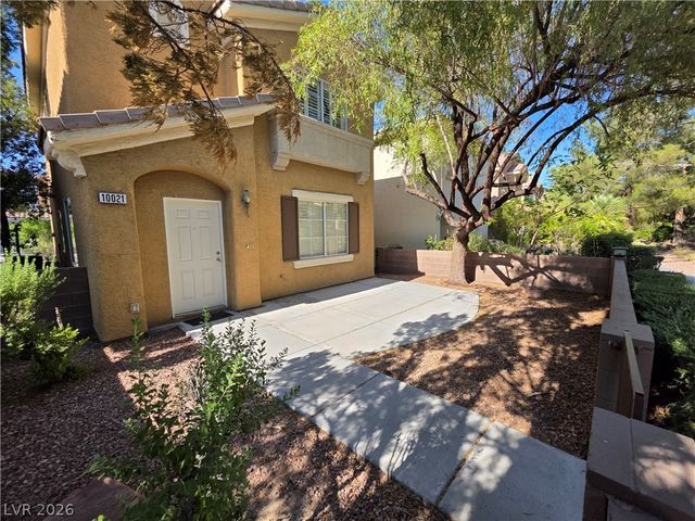 10021 VIA TORO Avenue ., Las Vegas, NV 89117