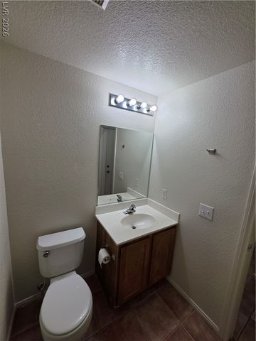 10021 VIA TORO Avenue ., Las Vegas, NV 89117