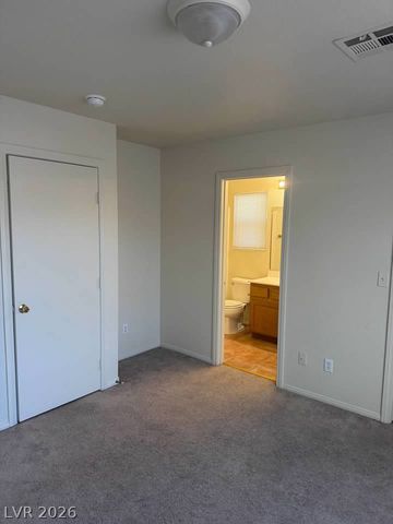 10021 VIA TORO Avenue ., Las Vegas, NV 89117