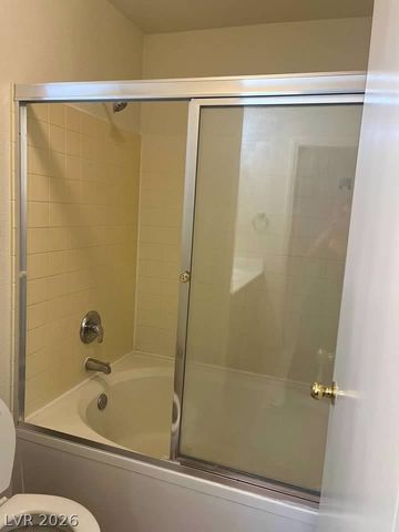 10021 VIA TORO Avenue ., Las Vegas, NV 89117