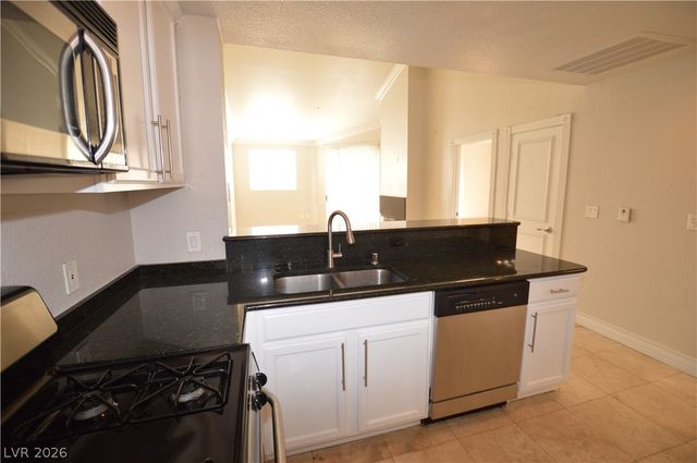 260 East Flamingo Road 416, Las Vegas, NV 89169