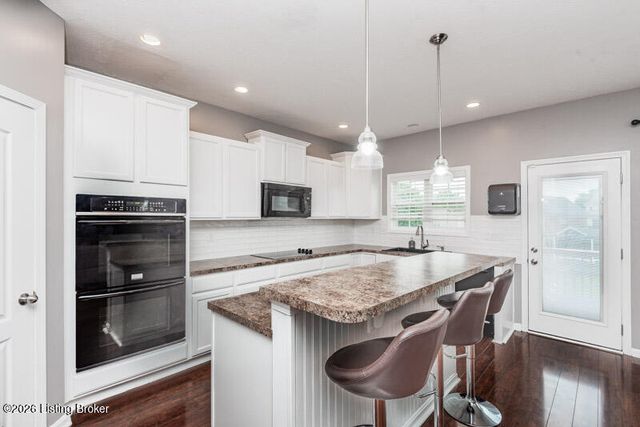 11700 Blair Creek Ct, Louisville, KY 40229