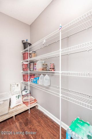 11700 Blair Creek Ct, Louisville, KY 40229