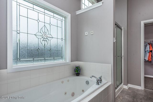 11700 Blair Creek Ct, Louisville, KY 40229