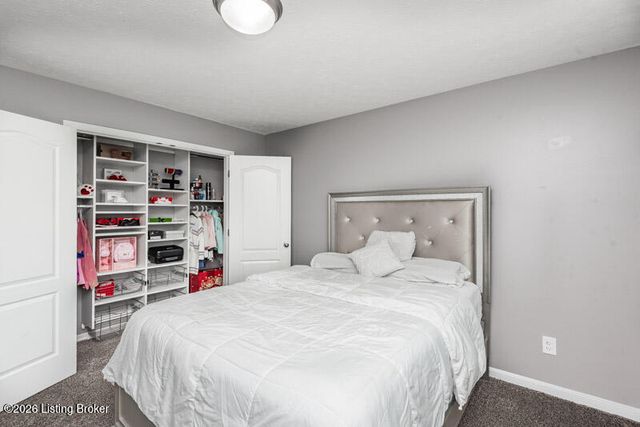 11700 Blair Creek Ct, Louisville, KY 40229