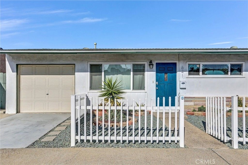 Image 5 of property listing at 641 Billow Drive, San Diego, CA 92114