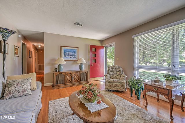 128 Hilltop Drive, Bristol, VA 24202