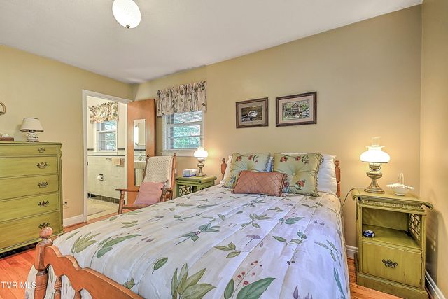 128 Hilltop Drive, Bristol, VA 24202