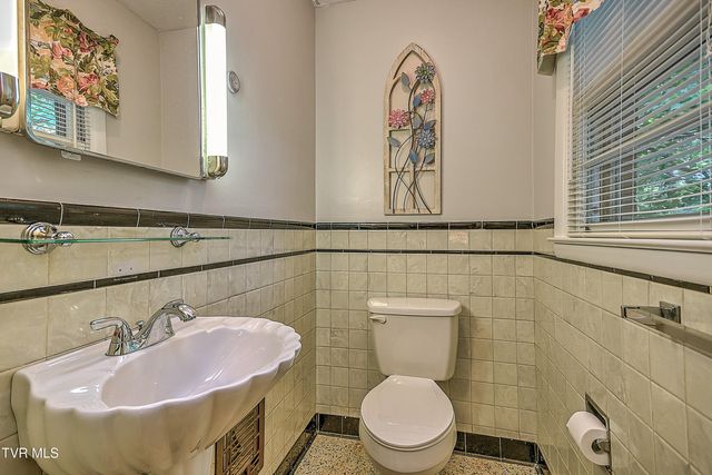 128 Hilltop Drive, Bristol, VA 24202