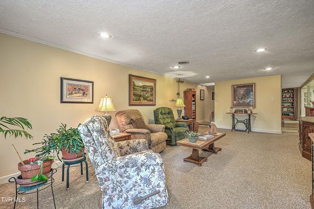 128 Hilltop Drive, Bristol, VA 24202