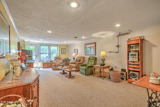128 Hilltop Drive, Bristol, VA 24202