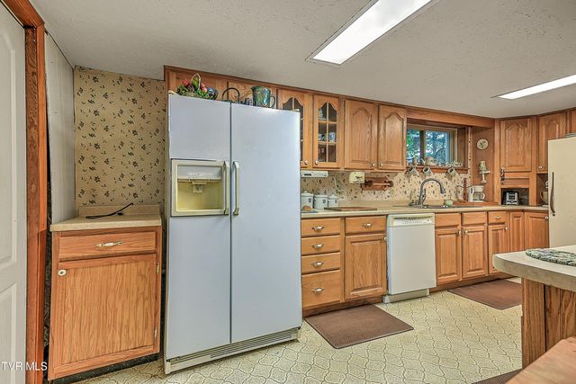 128 Hilltop Drive, Bristol, VA 24202
