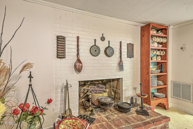 128 Hilltop Drive, Bristol, VA 24202