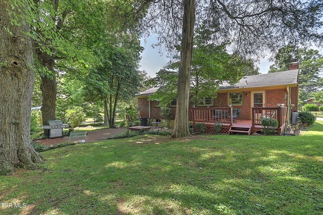 128 Hilltop Drive, Bristol, VA 24202
