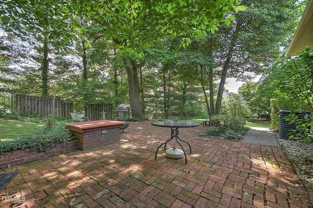 128 Hilltop Drive, Bristol, VA 24202