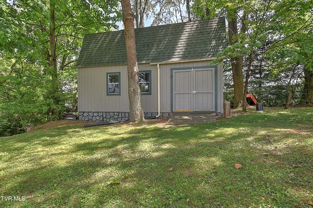 128 Hilltop Drive, Bristol, VA 24202