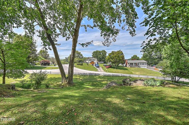 128 Hilltop Drive, Bristol, VA 24202