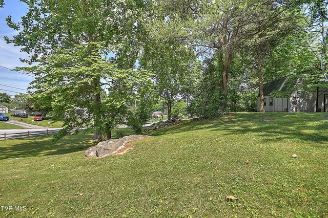 128 Hilltop Drive, Bristol, VA 24202