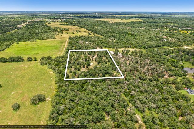 499 Bridgestone CT, Lockhart, TX 78644