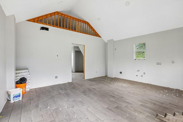 499 Bridgestone CT, Lockhart, TX 78644