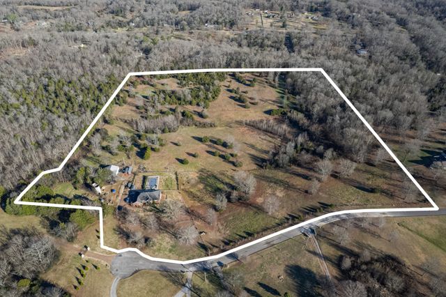 2380 Beasley Ln, Columbia, TN 38401