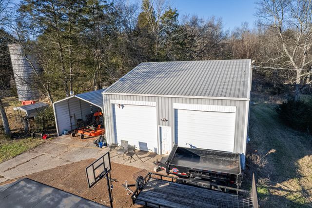 2380 Beasley Ln, Columbia, TN 38401