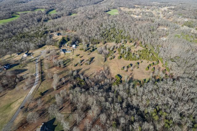 2380 Beasley Ln, Columbia, TN 38401