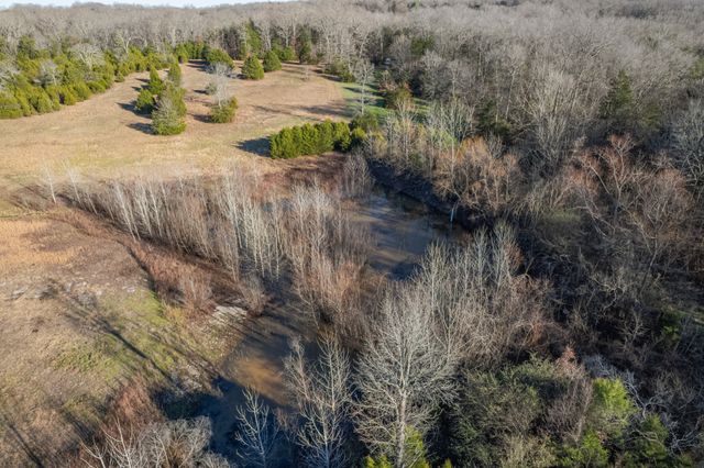 2380 Beasley Ln, Columbia, TN 38401