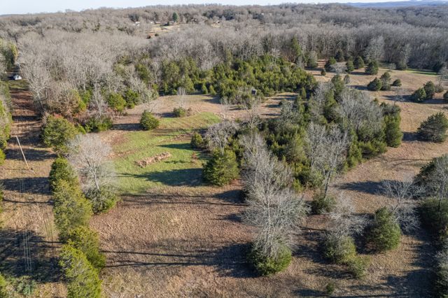 2380 Beasley Ln, Columbia, TN 38401