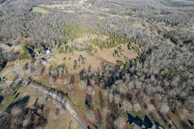 2380 Beasley Ln, Columbia, TN 38401