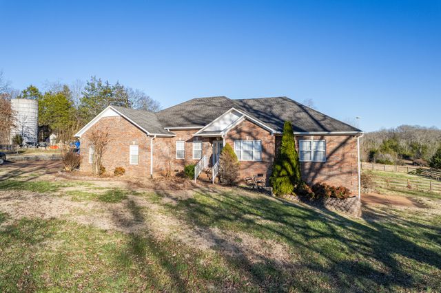 2380 Beasley Ln, Columbia, TN 38401