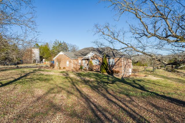 2380 Beasley Ln, Columbia, TN 38401