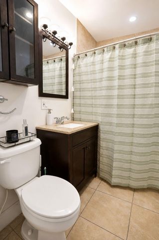 511 N 69th Way, Hollywood, FL 33024