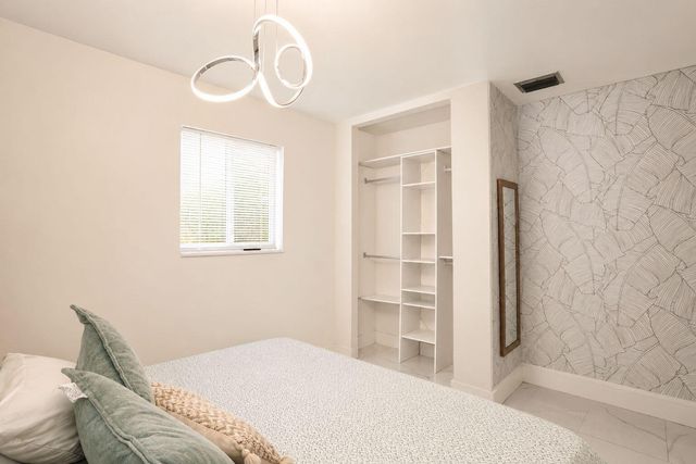 511 N 69th Way, Hollywood, FL 33024