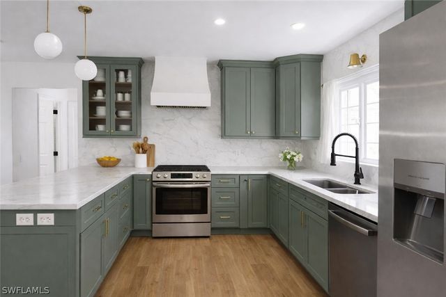 2845 39th AVE NE, Naples, FL 34120