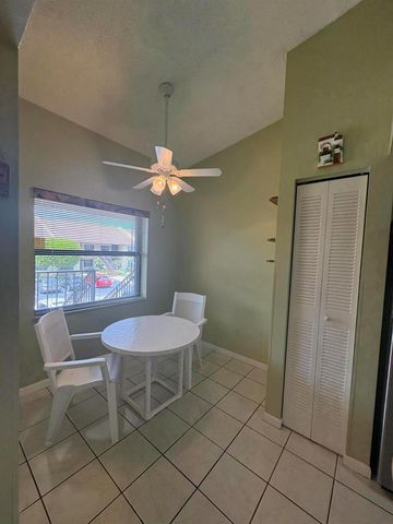 7831 Willow Spring Drive 526, Lake Worth, FL 33467