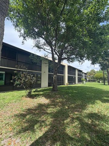 7831 Willow Spring Drive 526, Lake Worth, FL 33467